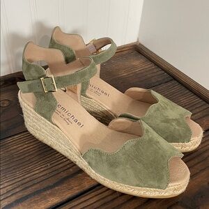 New Eric Michael Sage Lupa Scalloped Leather Espadrille Sandals